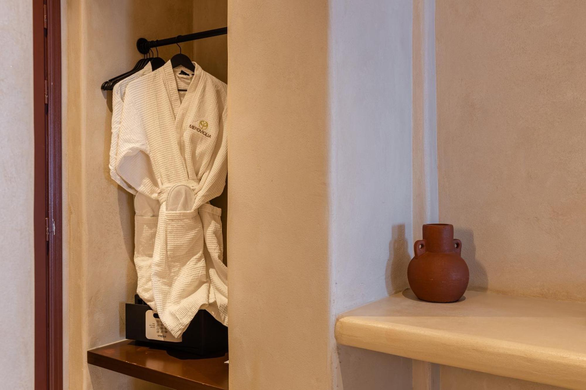 Meroviglia Boutique Hotel Imerovigli  Quarto foto